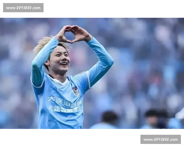 老将告别舞台，新星冉冉升起，世界杯见证荣耀与传承！