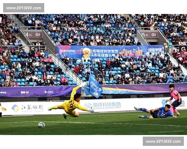 裁判判罚引争议，苏超积分榜形势扑朔迷离