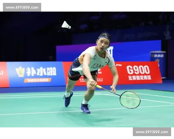 为什么顶尖羽毛球选手发球那么稳原来秘密在这里！