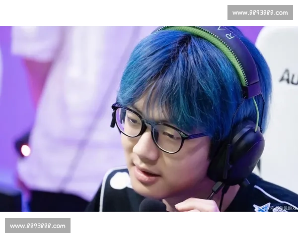 泪目！昔日电竞偶像退役，退役战视频引万人刷屏告别